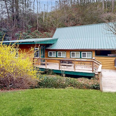 1 Bed 1 Bath Vacation Home In Sylva Exterior photo