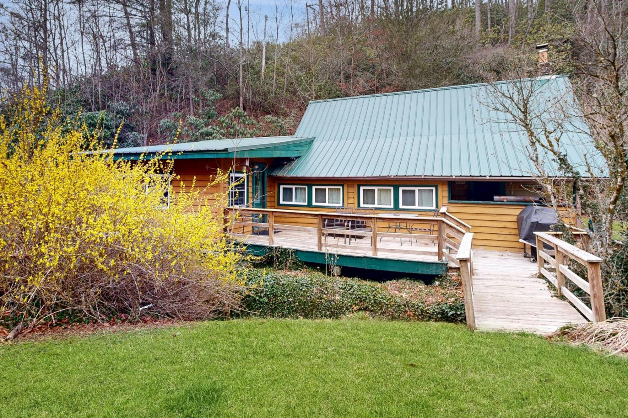 1 Bed 1 Bath Vacation Home In Sylva Exterior photo