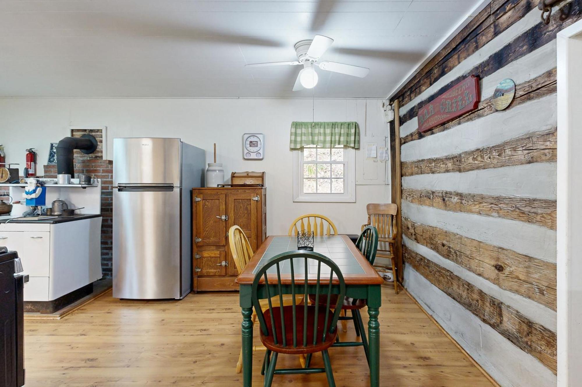 1 Bed 1 Bath Vacation Home In Sylva Exterior photo
