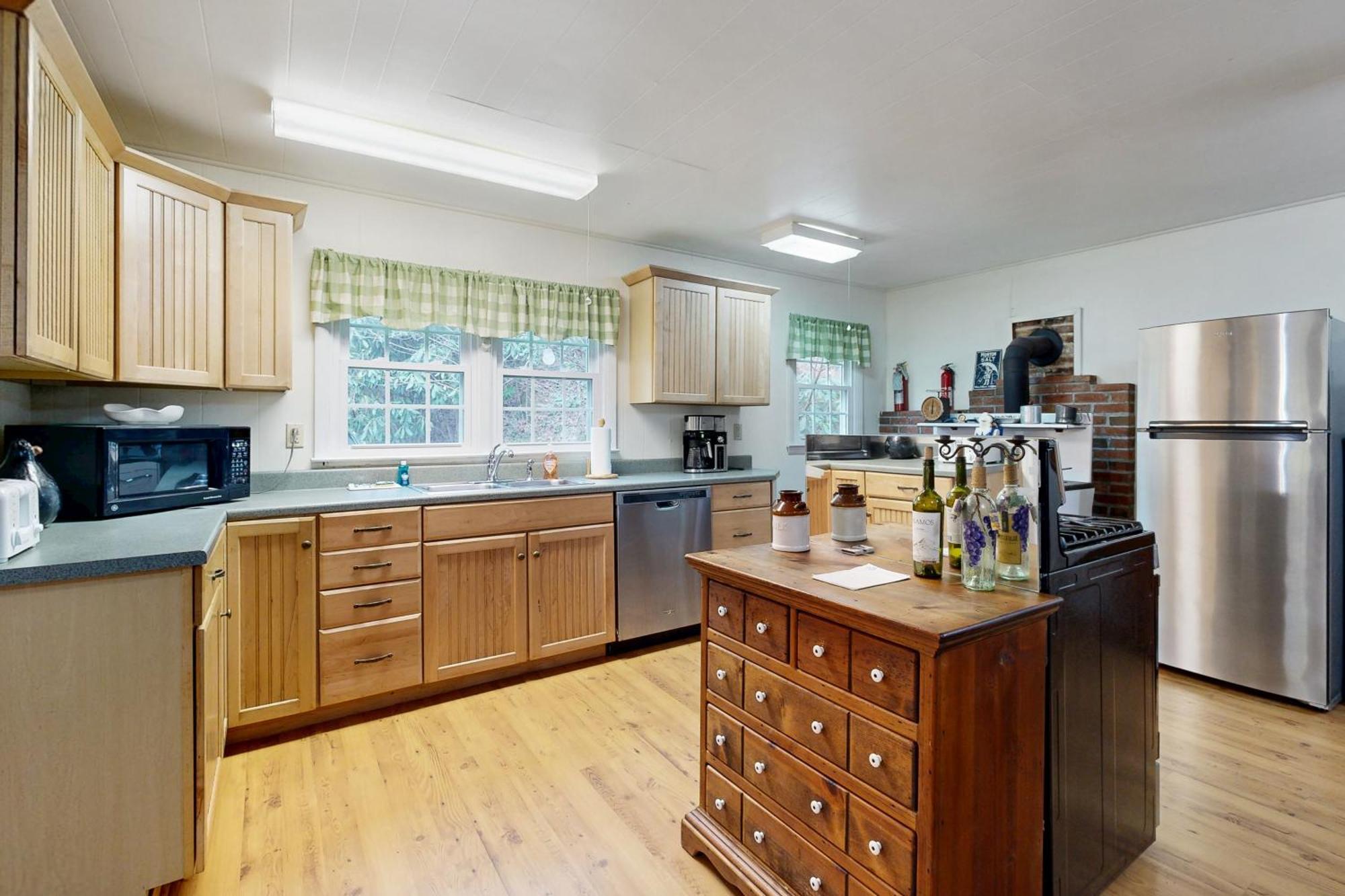 1 Bed 1 Bath Vacation Home In Sylva Exterior photo