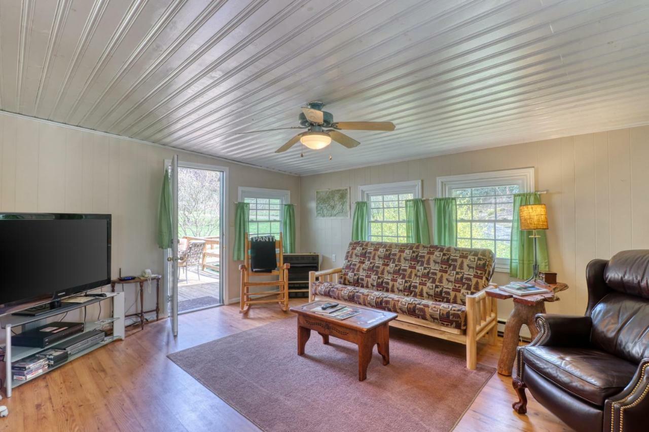 1 Bed 1 Bath Vacation Home In Sylva Exterior photo